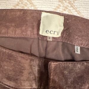 Ecru brown suede jeans